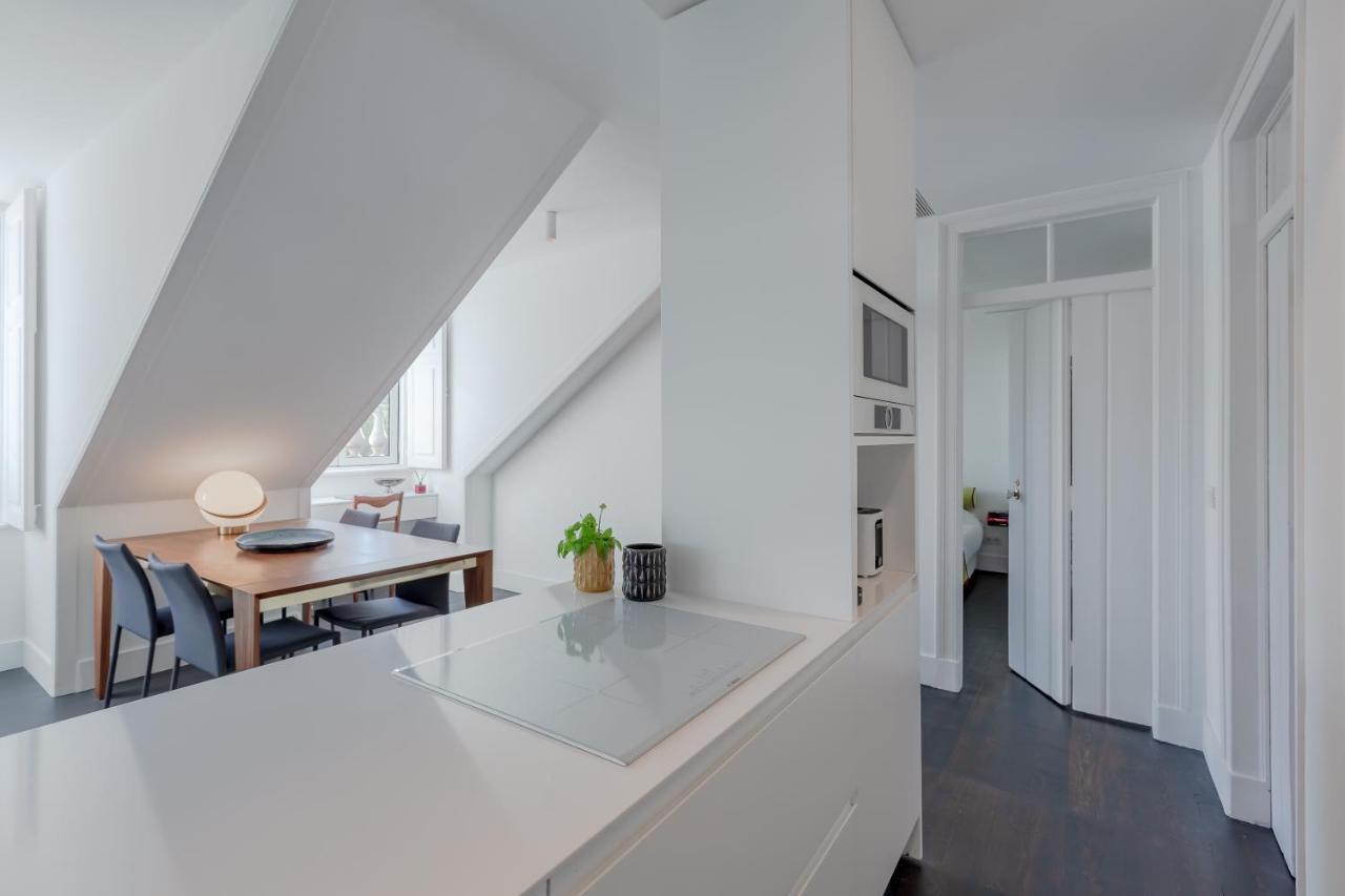 Principe Real Charming Garden View Flat At The Heart Of * Lisbon